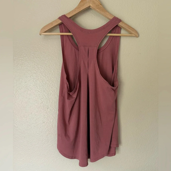 LULULEMON Love Pleated Tank - Picture 2 of 4